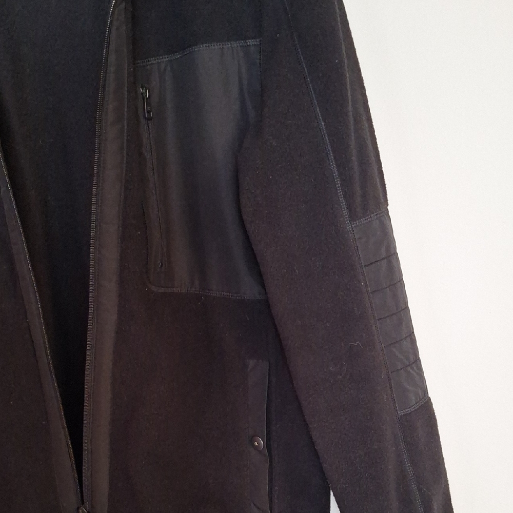 Calvin Klein Men's Black Performance Jacket - Picture 3 of 6